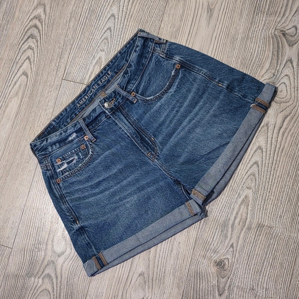 American Eagle Tomgirl Short Distressed Cuffed Denim Shorts - Size 2
